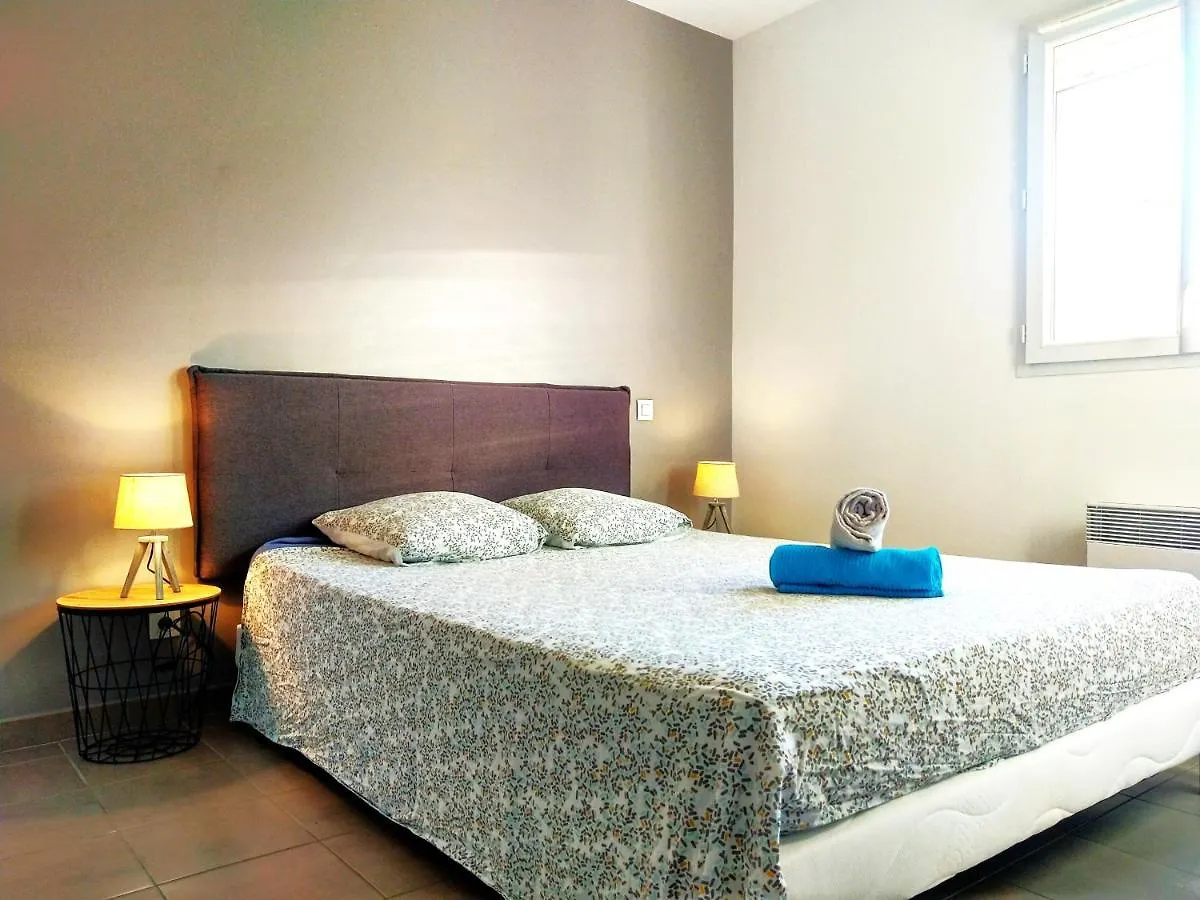 Le Clos Andree: Charming North Montauban Home with Garden and Garage Holiday home