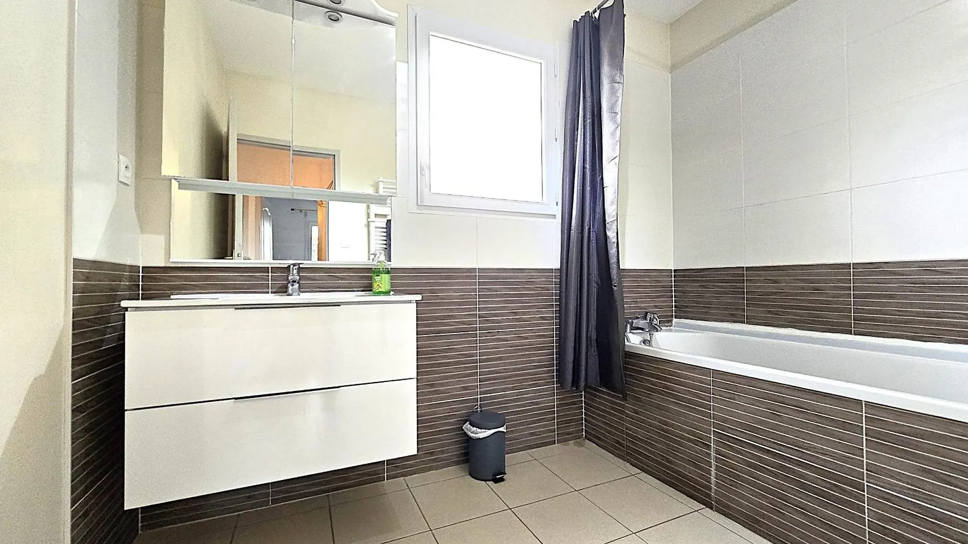 Le Clos Andree: Charming North Montauban Home with Garden and Garage