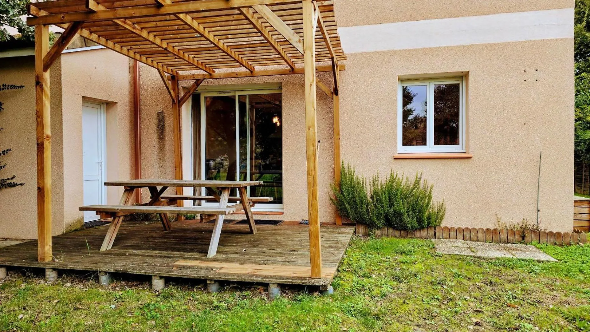 Le Clos Andree - Charmante Maison 8 Personnes - 5 Lits - Climatisation Reversible - Parking 3 Vehicules - Garage - Zone Nord Montauban - Terrasse Et Jardin